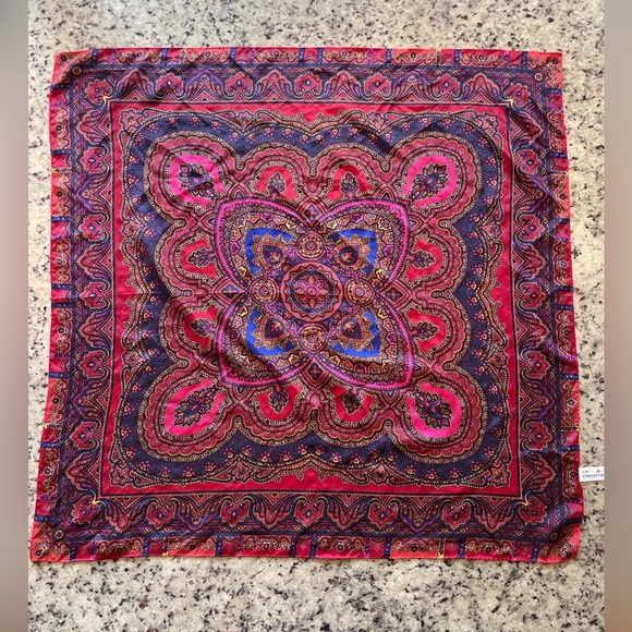 Liz Claiborne Accessories - Pristine vintage 100% silk Liz Claiborne Paisley Scarf